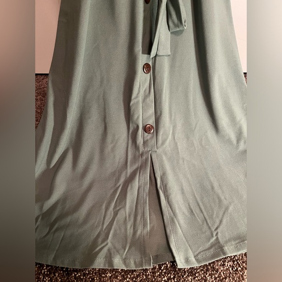 New With Tags Dress with Tie Around Belt in size XS - Picture 3 of 7